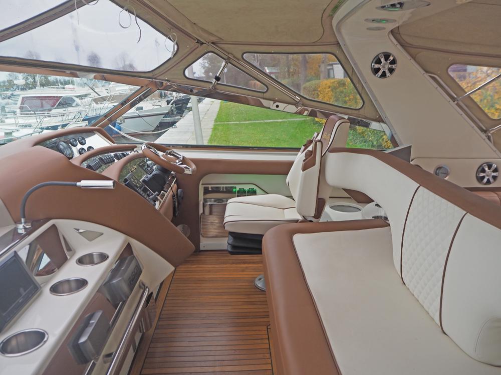 Stuurhuis, Accommodatie